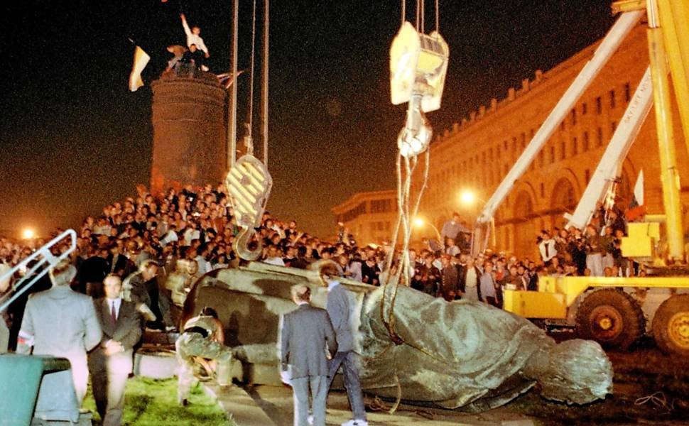 Depois da destruição neoliberal