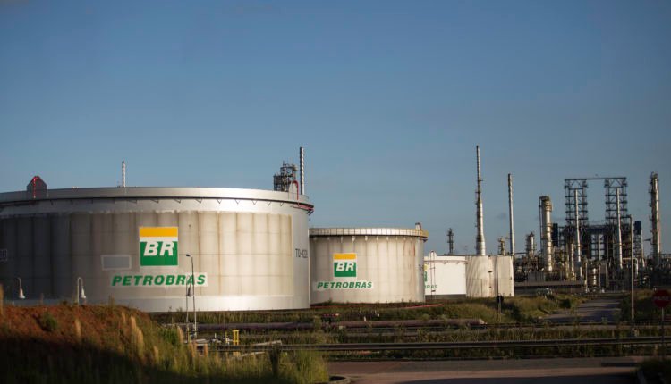 Petrobras está preparada para produzir nova gasolina em suas refinarias