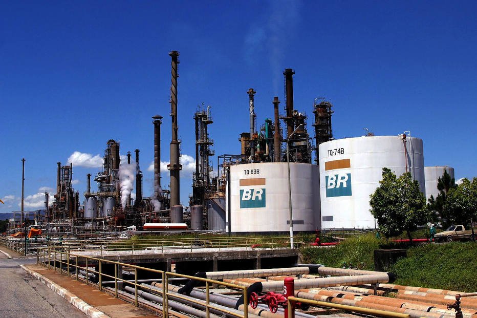 Na crise, refinaria da Petrobrás na Bahia lidera produção de combustíveis