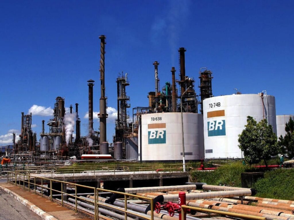 Vendas de petróleo e gás da Petrobrás caem com pandemia, aponta relatório