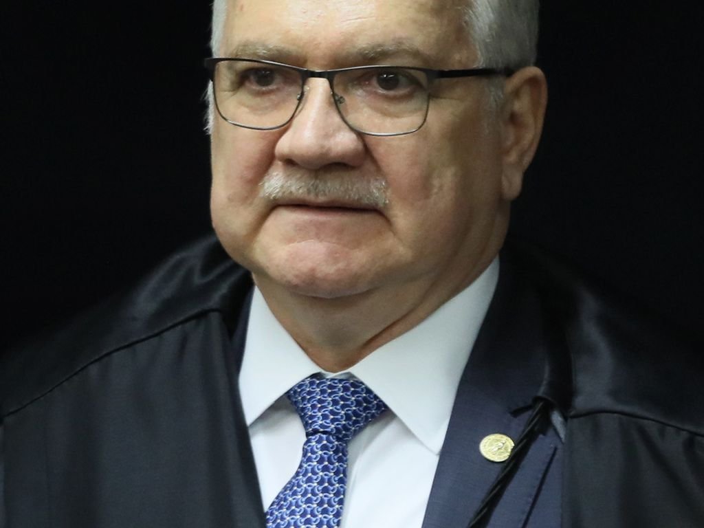 Fachin vota por suspender criação e venda de subsidiárias de estatais durante julgamento que impacta Petrobras